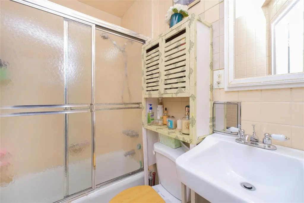 1646 71st Street Brooklyn NY 11204
