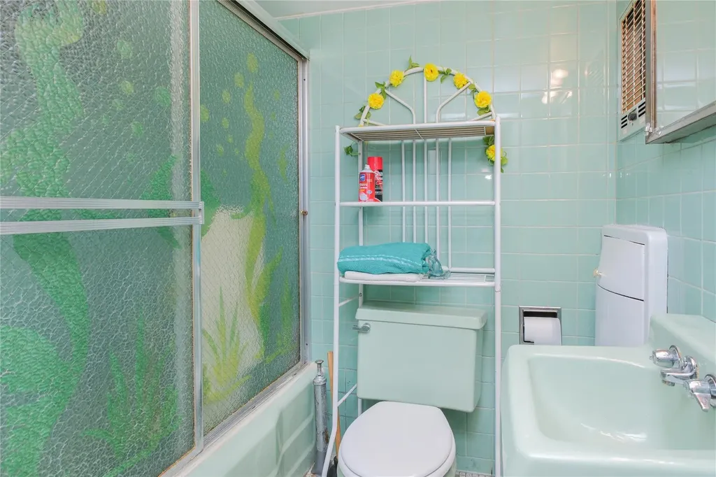 1646 71st Street Brooklyn NY 11204
