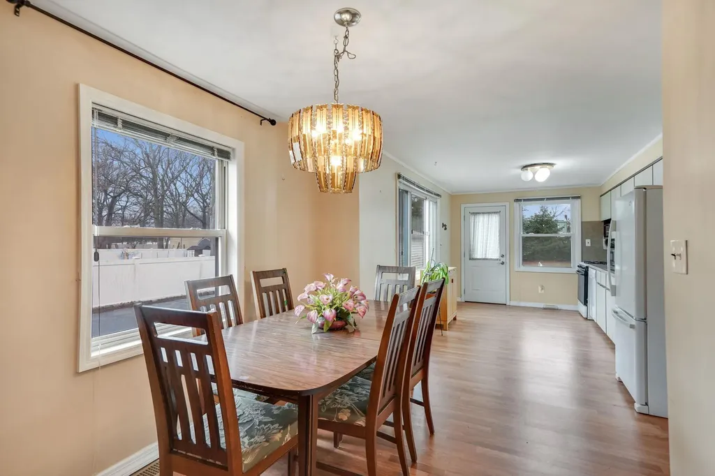 622 Sandra Avenue West Islip NY 11795