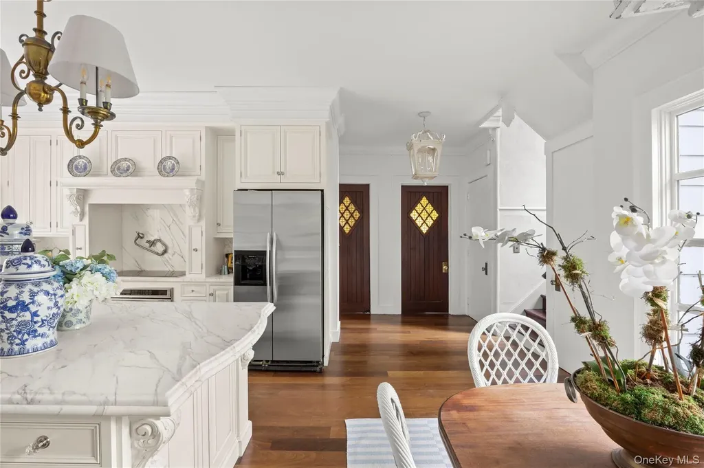 10 Pine Path Port Jefferson NY 11777