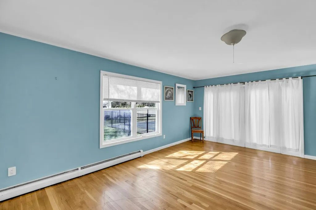 13 Argonne Road W Hampton Bays NY 11946