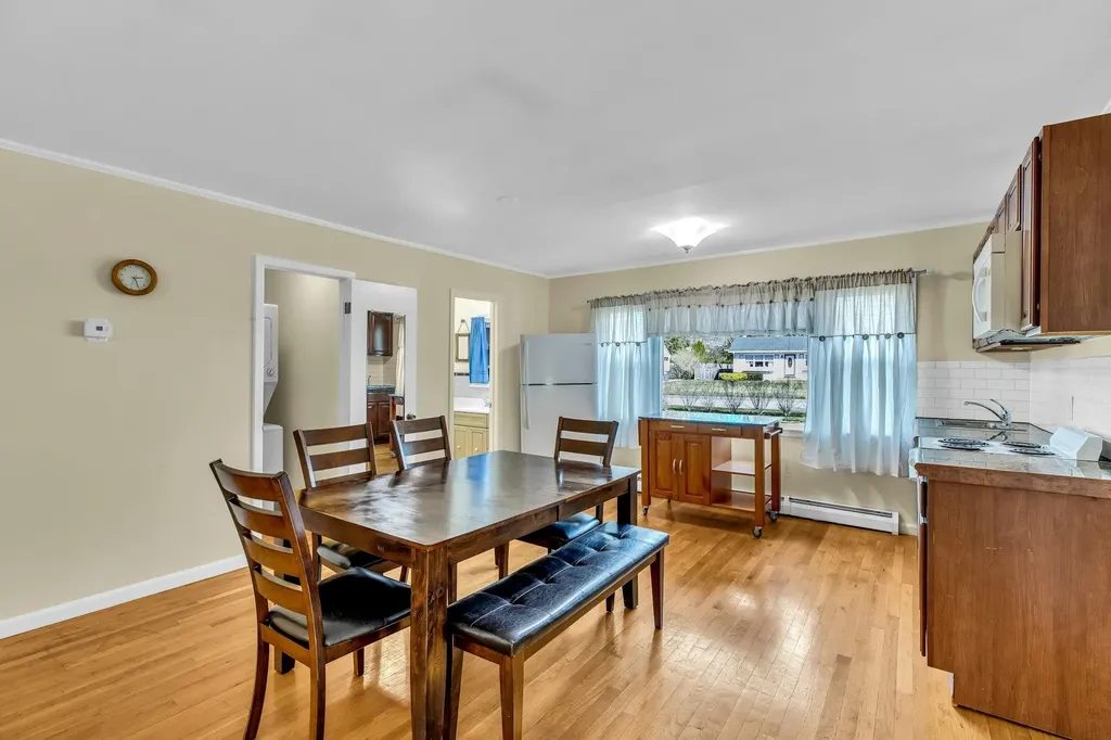 13 Argonne Road W Hampton Bays NY 11946