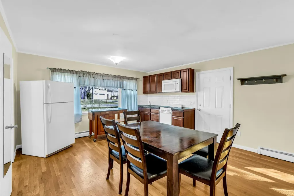 13 Argonne Road W Hampton Bays NY 11946
