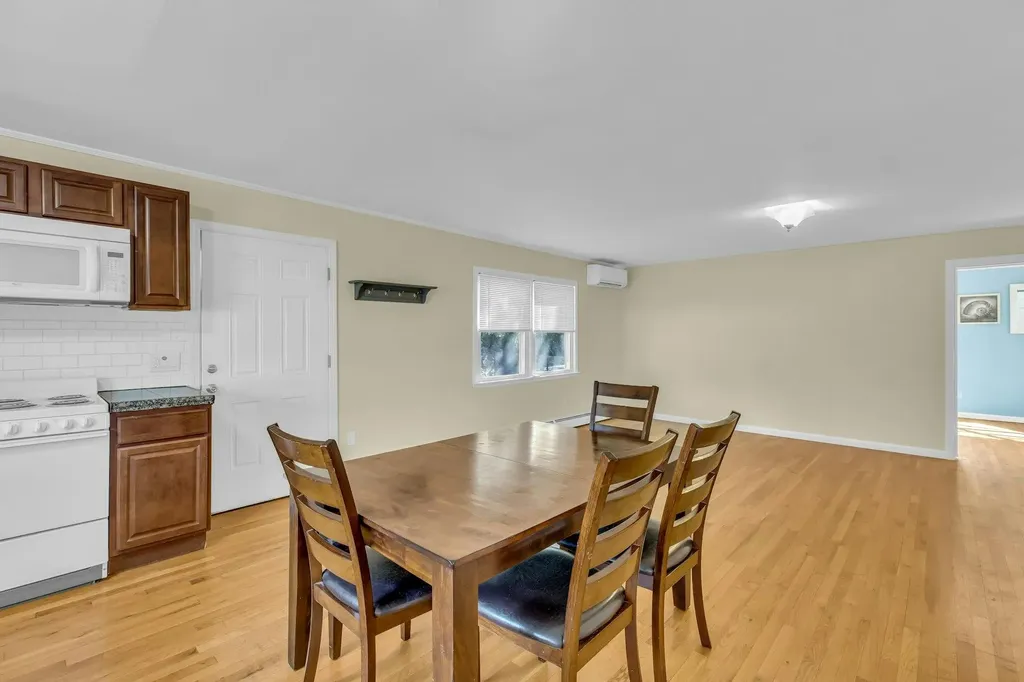 13 Argonne Road W Hampton Bays NY 11946