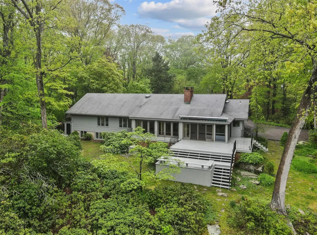 8 Hemlock Hill Road Pound Ridge NY 10576