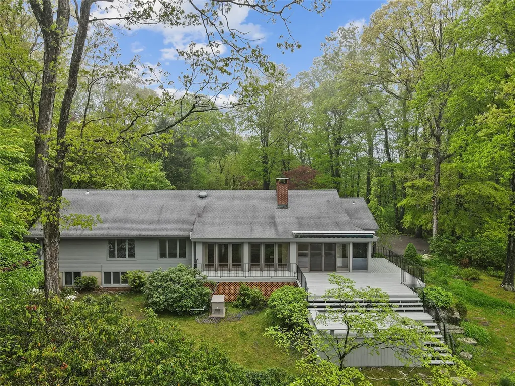 8 Hemlock Hill Road Pound Ridge NY 10576
