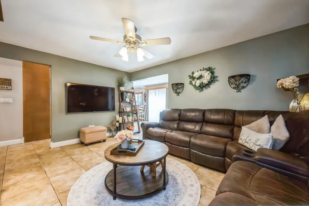 40 Mist Lane Westbury NY 11590