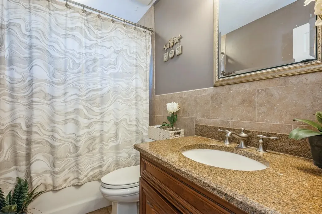 40 Mist Lane Westbury NY 11590