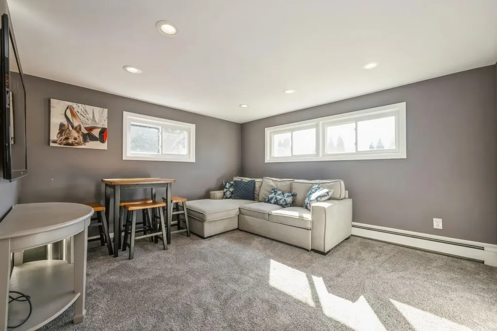 40 Mist Lane Westbury NY 11590