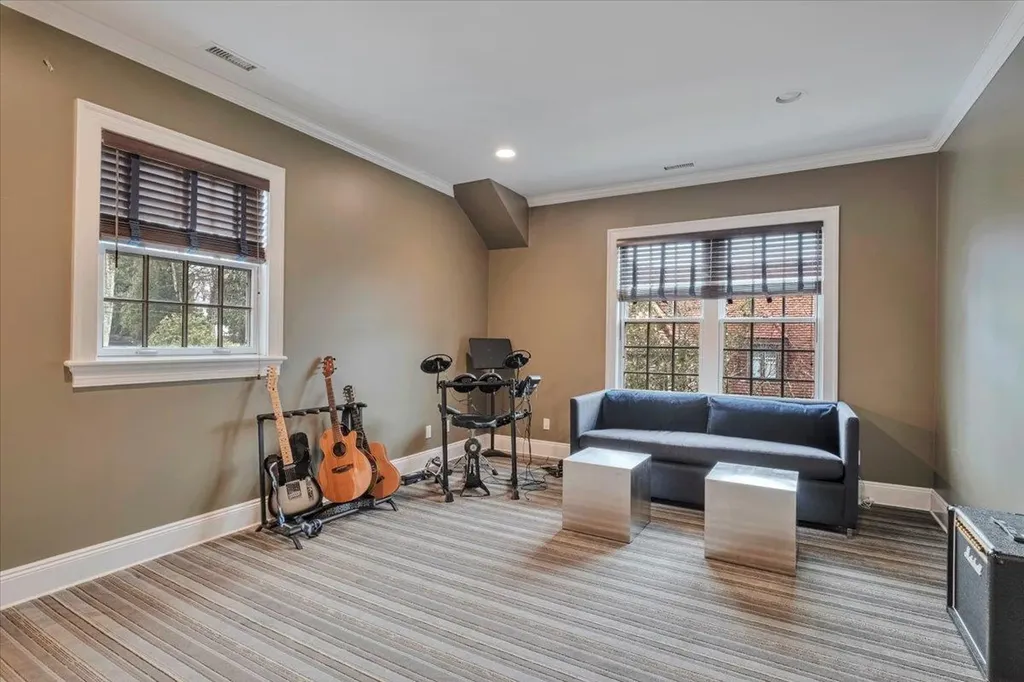 29 Hampton Road Scarsdale NY 10583