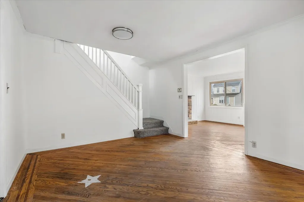 395 Hewlett Parkway Hewlett NY 11557