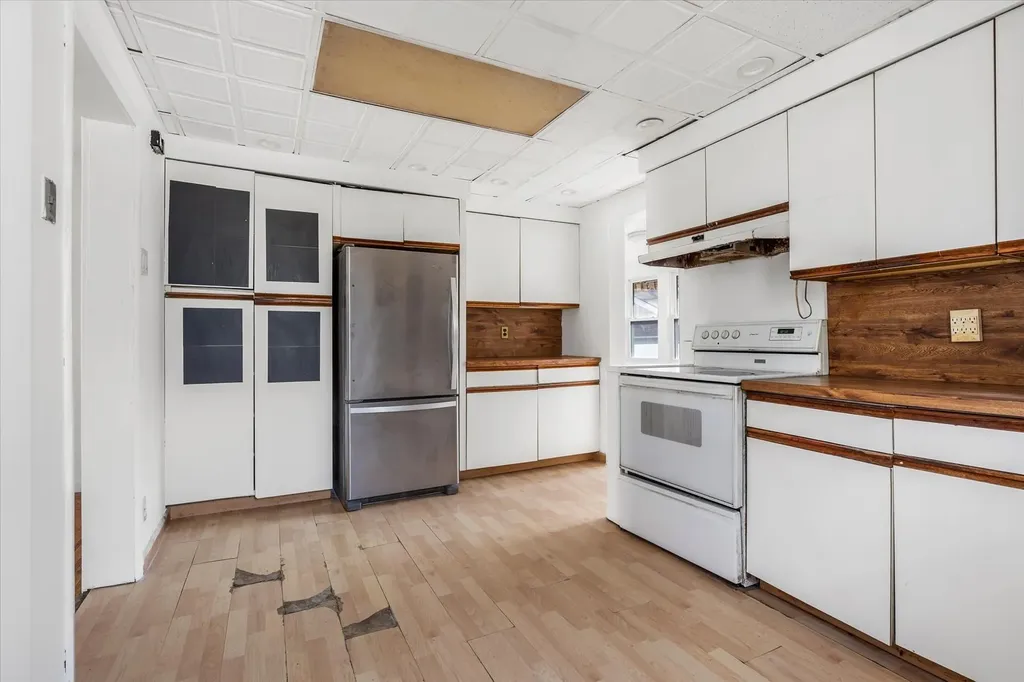 395 Hewlett Parkway Hewlett NY 11557