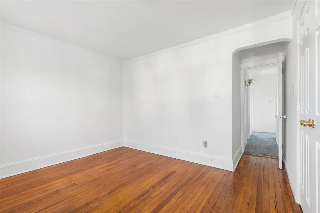 395 Hewlett Parkway Hewlett NY 11557