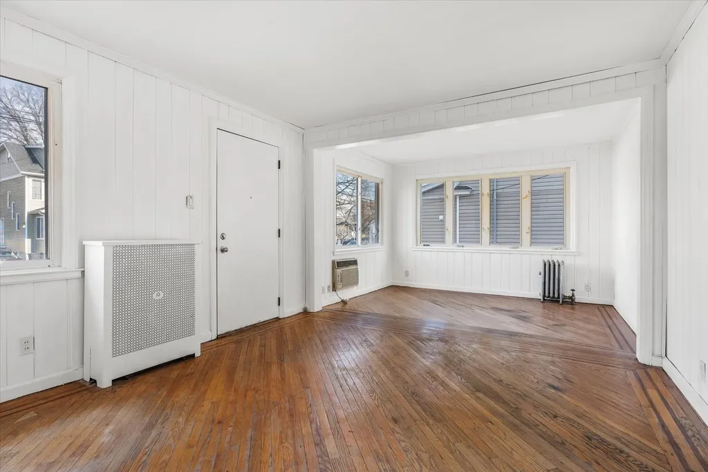 395 Hewlett Parkway Hewlett NY 11557