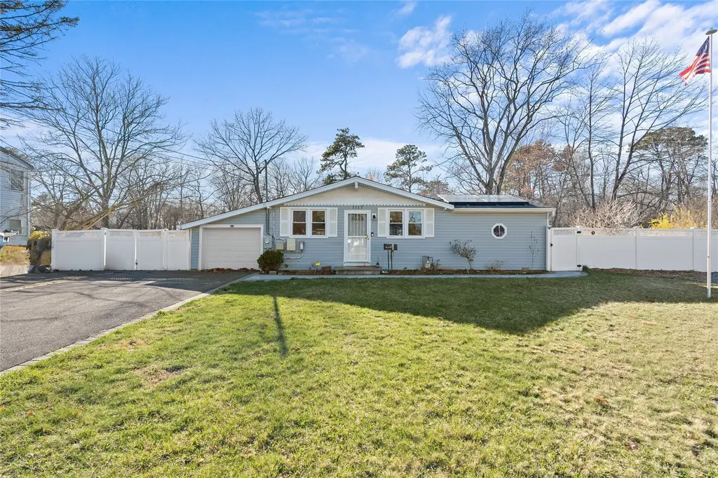 1117 Nugent Avenue Bay Shore NY 11706