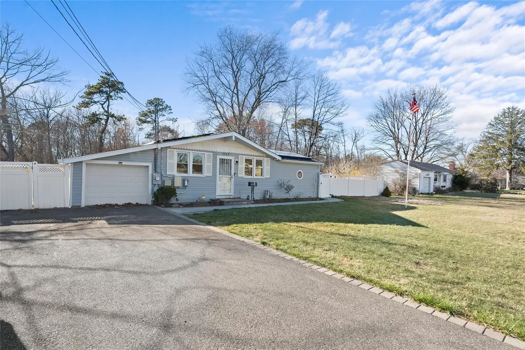 1117 Nugent Avenue Bay Shore NY 11706