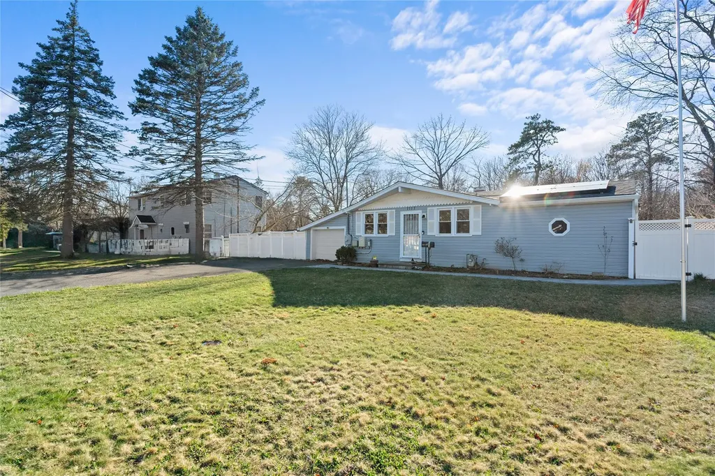 1117 Nugent Avenue Bay Shore NY 11706