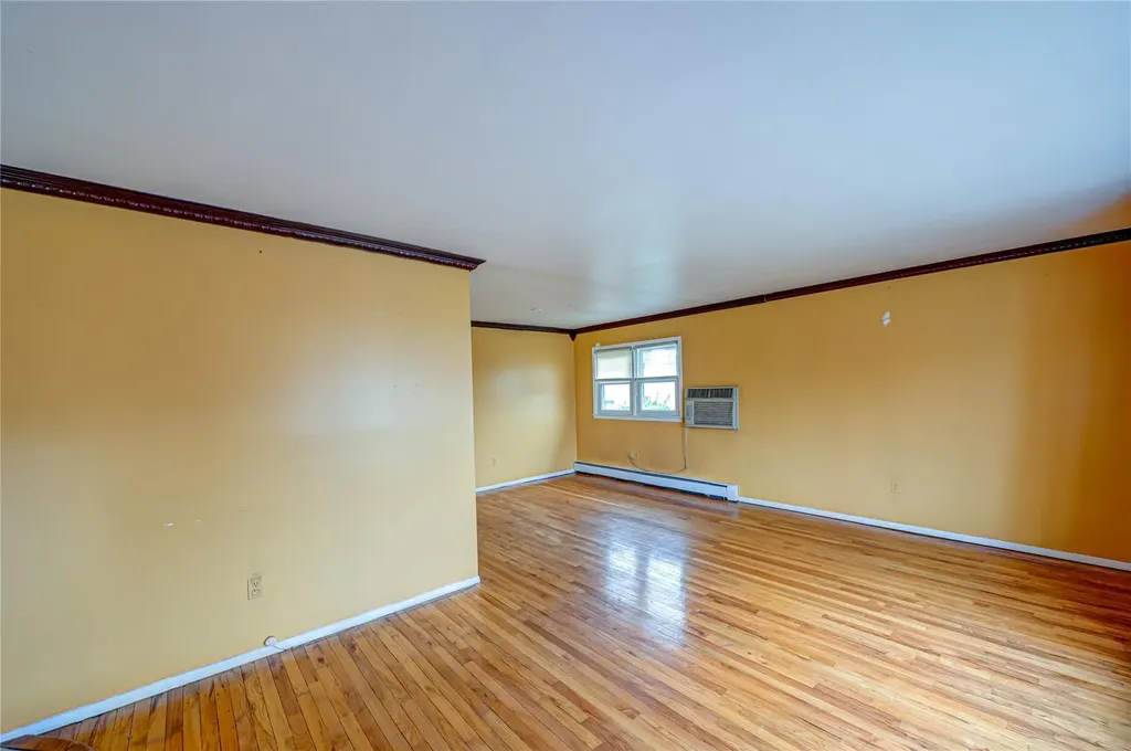 63 Central Avenue Lynbrook NY 11563