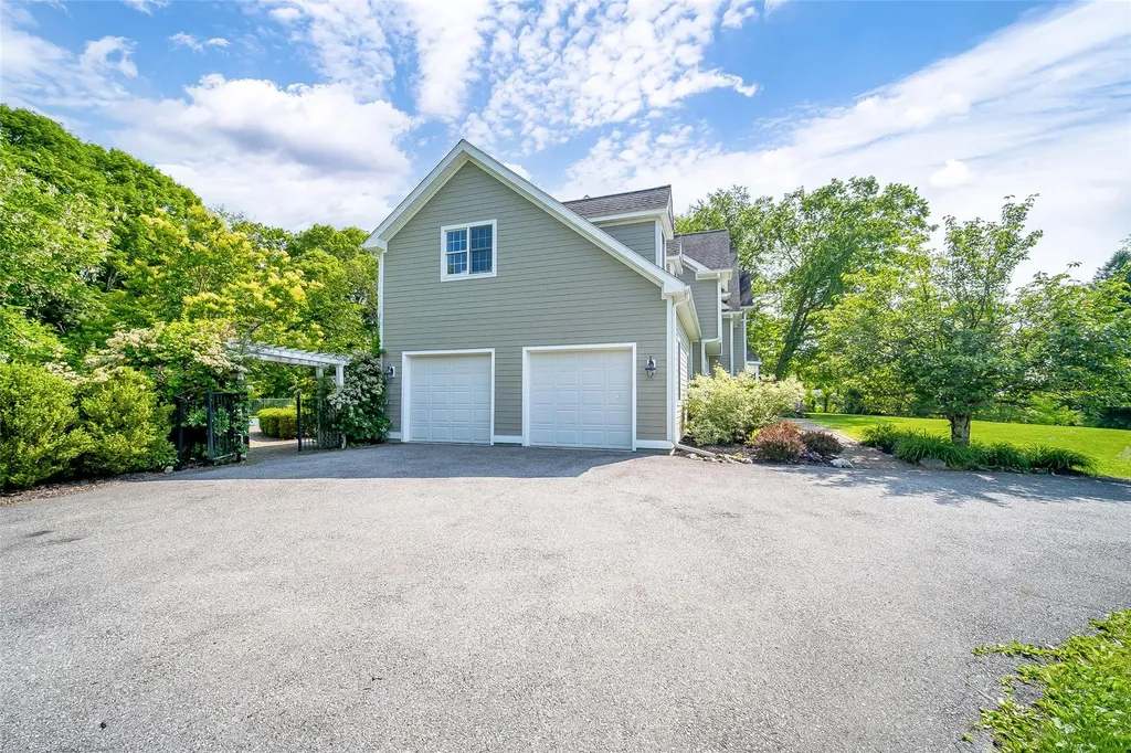 2 Marion Way Lagrangeville NY 12540