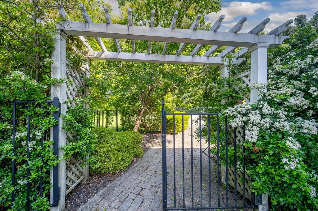 2 Marion Way Lagrangeville NY 12540