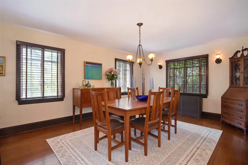 125 Reed Avenue Pelham NY 10803