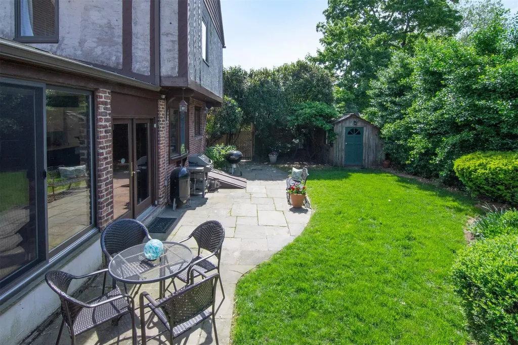 125 Reed Avenue Pelham NY 10803