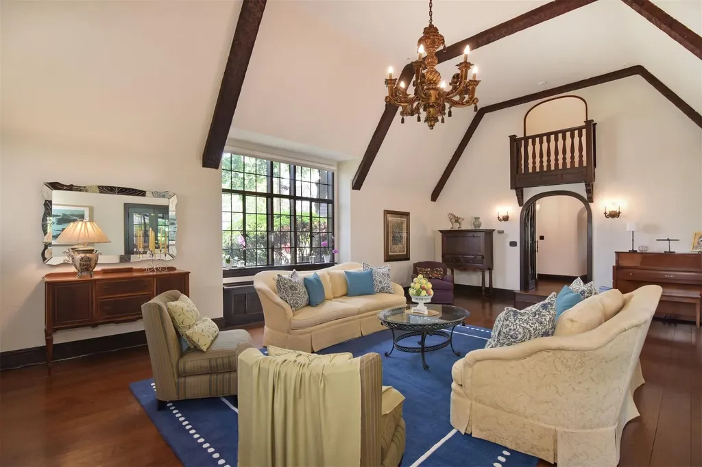 125 Reed Avenue Pelham NY 10803