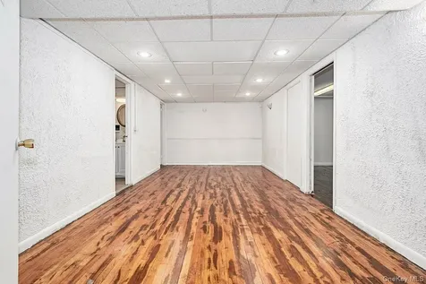 3243 Ampere Avenue Bronx NY 10465
