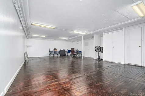3243 Ampere Avenue Bronx NY 10465