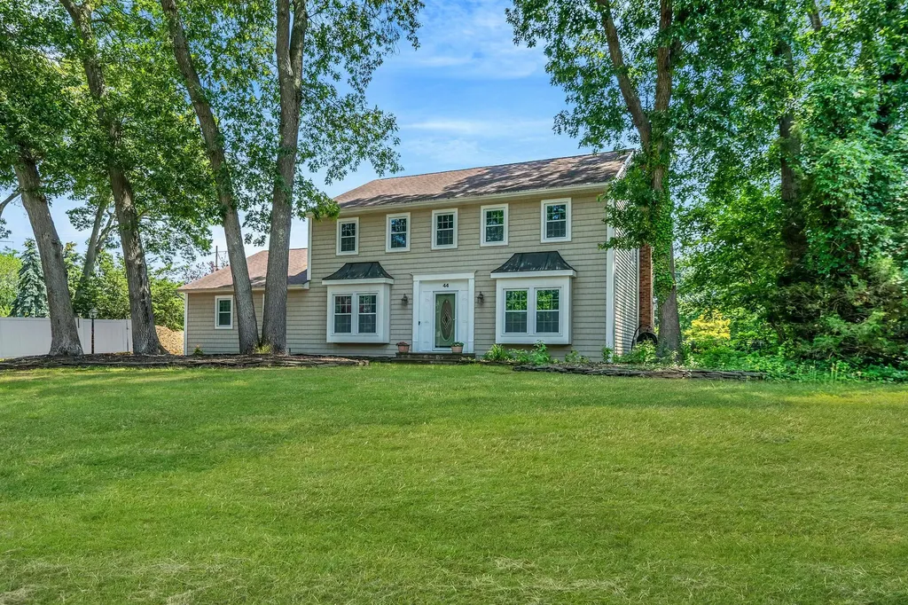 44 Vineyard Way Mount Sinai NY 11766