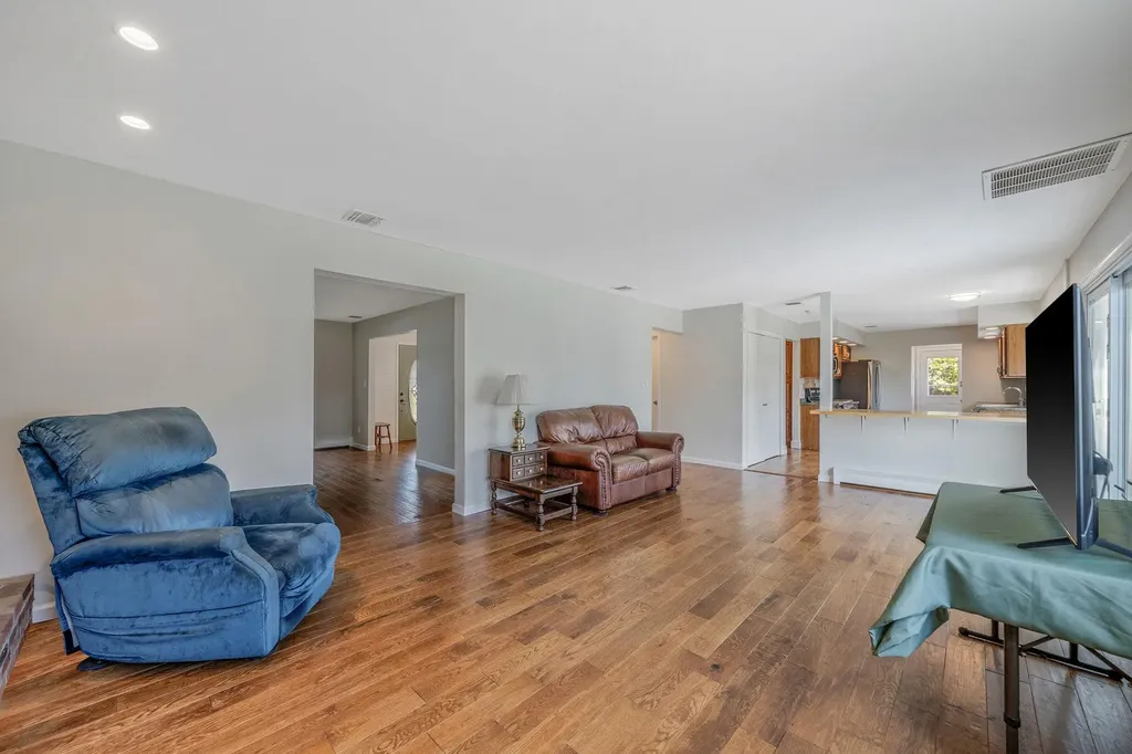 44 Vineyard Way Mount Sinai NY 11766