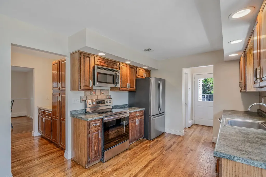 44 Vineyard Way Mount Sinai NY 11766