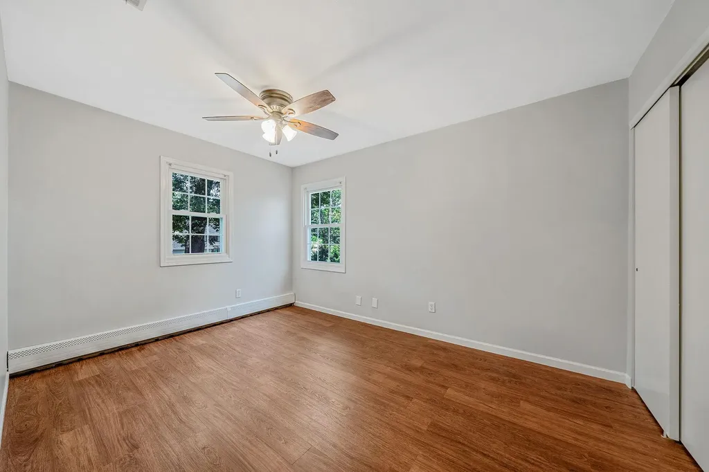 44 Vineyard Way Mount Sinai NY 11766