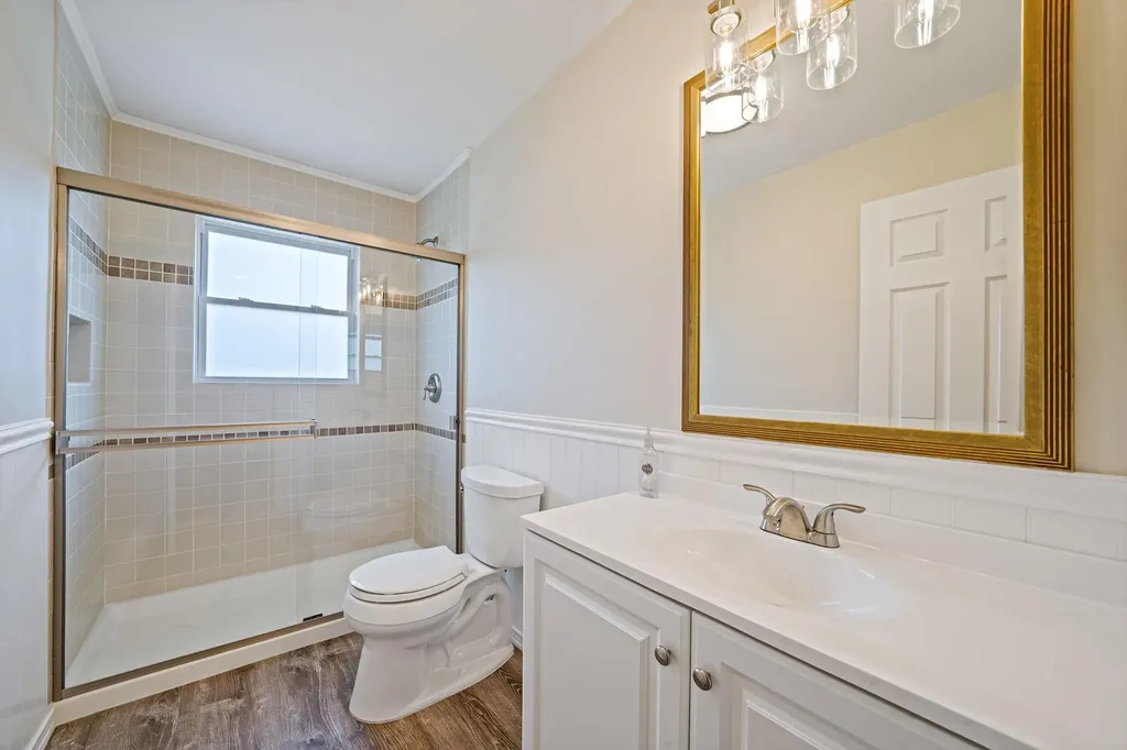 44 Vineyard Way Mount Sinai NY 11766