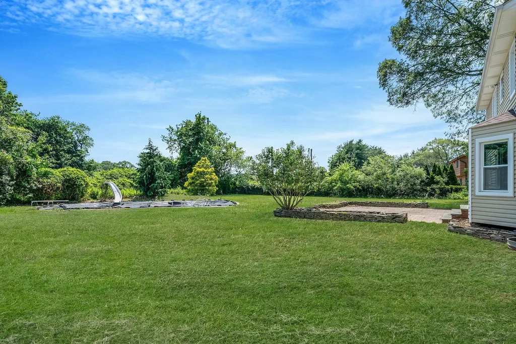 44 Vineyard Way Mount Sinai NY 11766