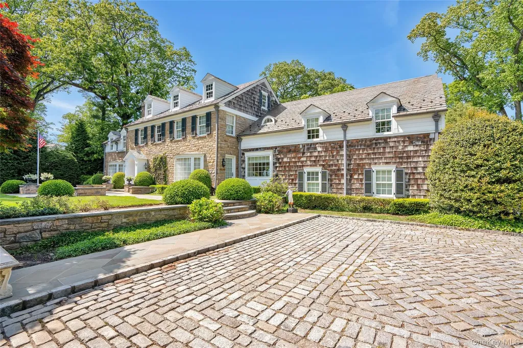 191 Elderfields Road Manhasset NY 11030