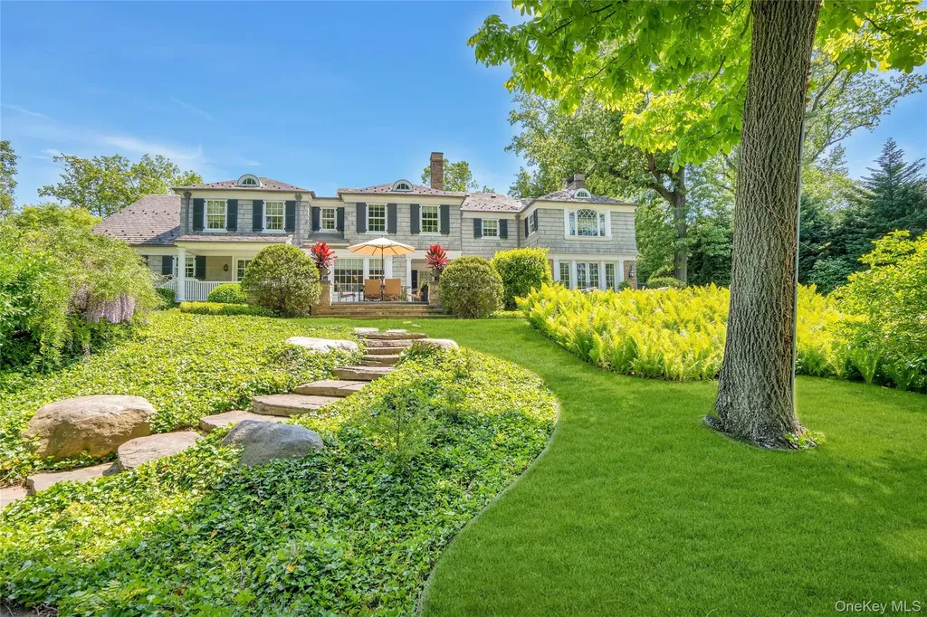 191 Elderfields Road Manhasset NY 11030
