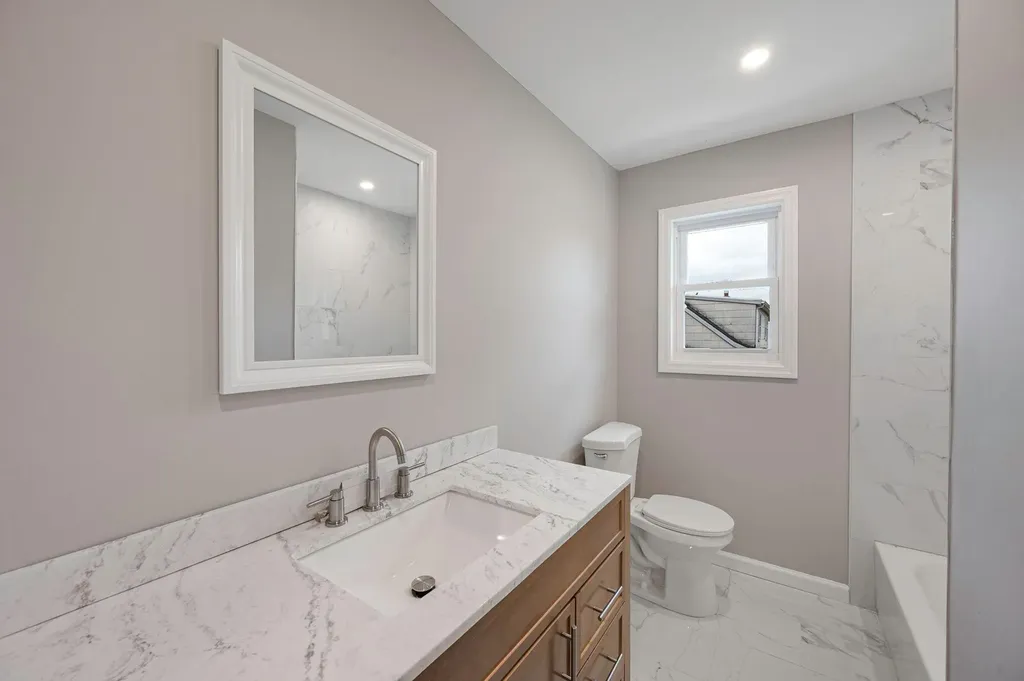 116 Amsterdam Avenue West Babylon NY 11704
