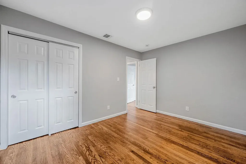 116 Amsterdam Avenue West Babylon NY 11704
