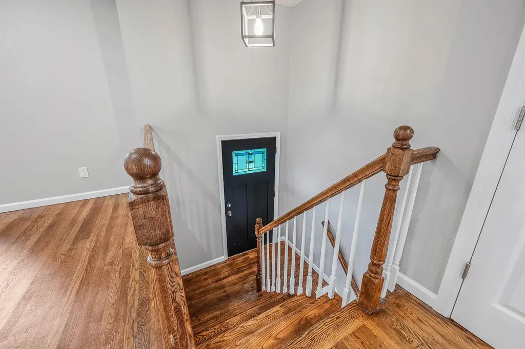 116 Amsterdam Avenue West Babylon NY 11704