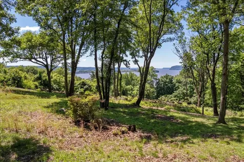 8 Prickly Pear Hill Road Croton-on-hudson NY 10520