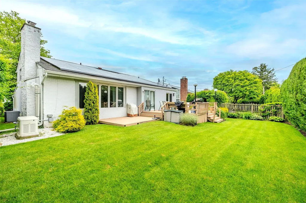36 Randy Lane Plainview NY 11803