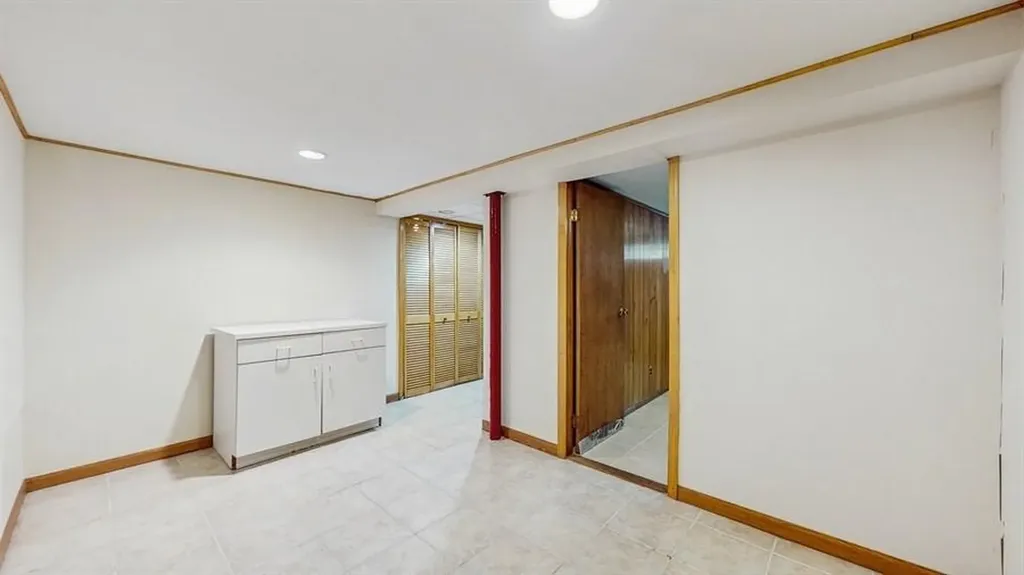 29 Melanie Lane Syosset NY 11791