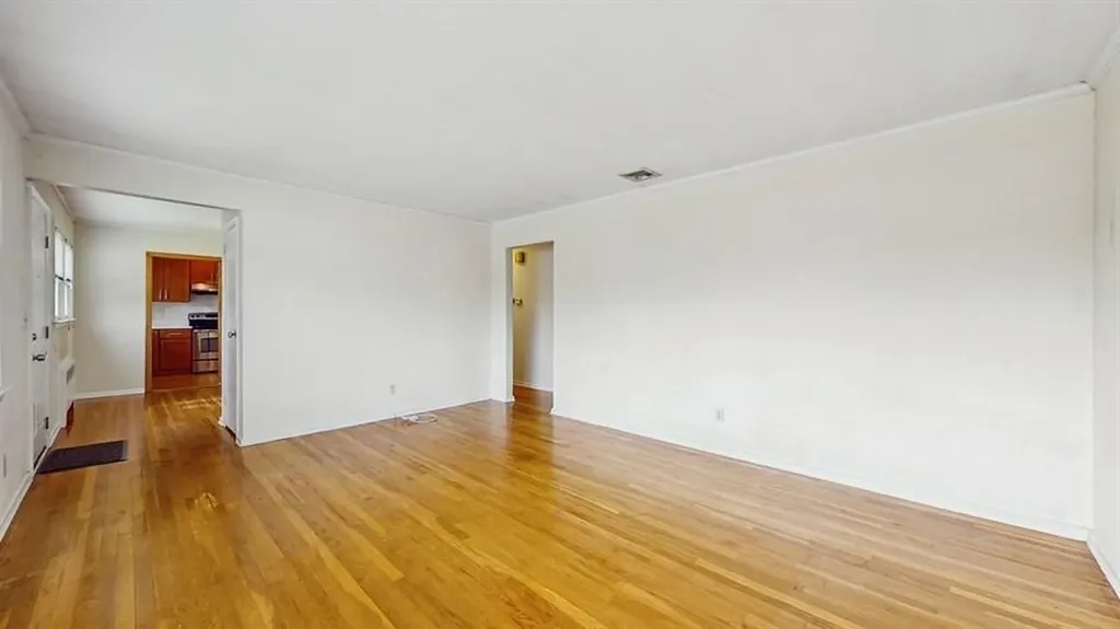 29 Melanie Lane Syosset NY 11791