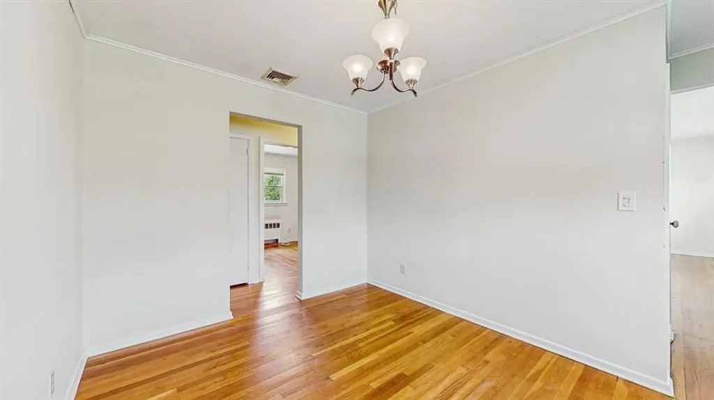 29 Melanie Lane Syosset NY 11791
