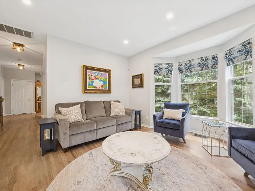 870 Huntington Drive Fishkill NY 12524