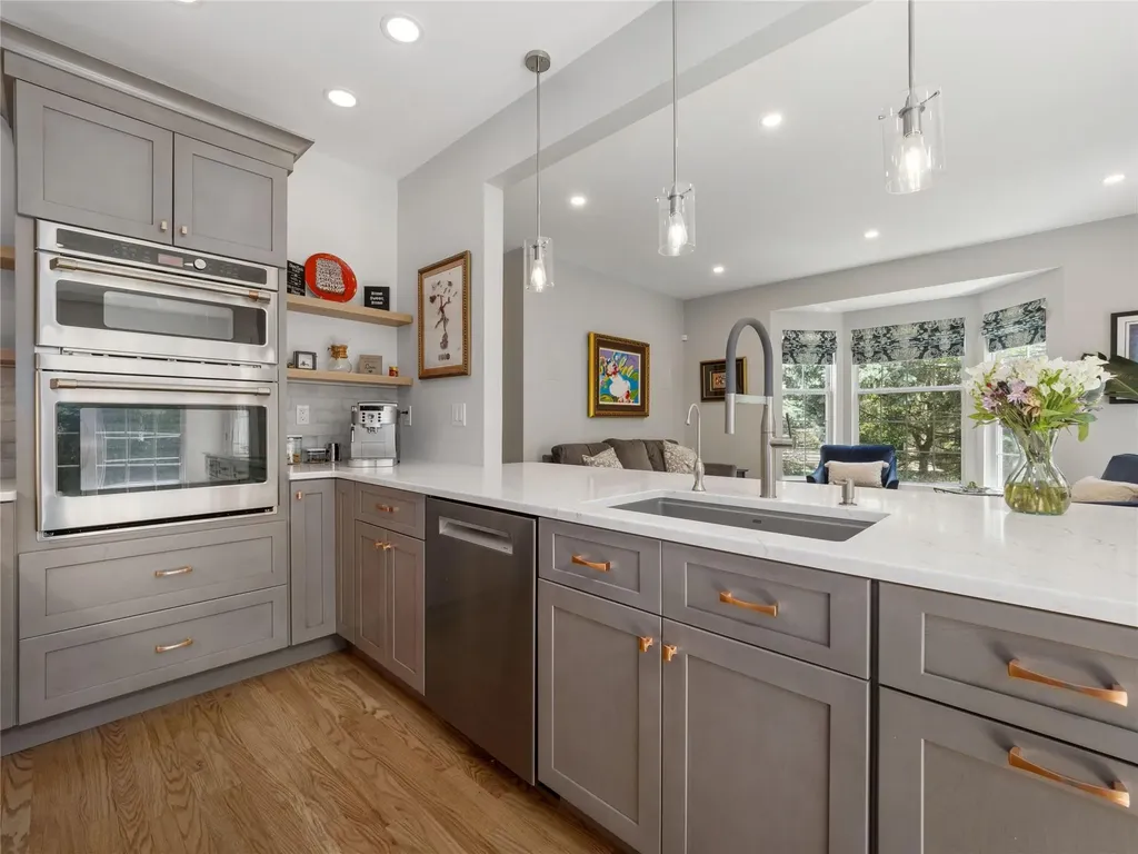 870 Huntington Drive Fishkill NY 12524