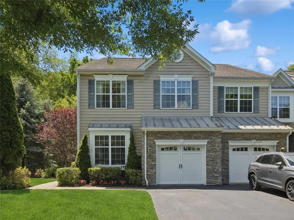 870 Huntington Drive Fishkill NY 12524