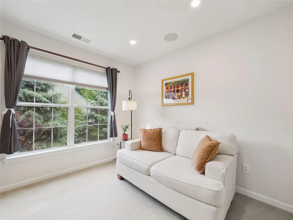 870 Huntington Drive Fishkill NY 12524