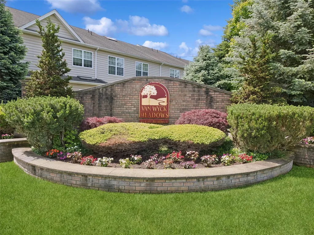870 Huntington Drive Fishkill NY 12524